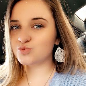 Meet your Posher, Aimee